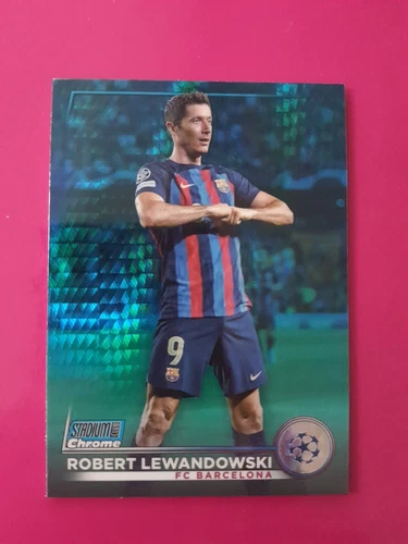 Robert Lewandowski 2023 Panini Stadium Club Chrome Blue Prizm