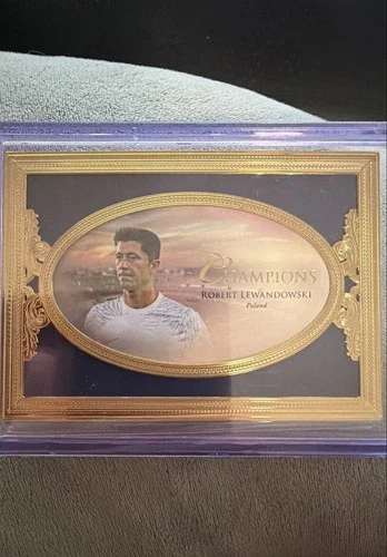 Robert Lewandowski 2022 Futera Unique Gold Frame /14