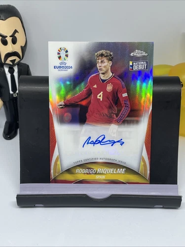 Rodrigo Riquelme 2024 Topps Cromo UEFA Euro Refractor