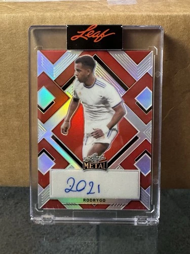 Rodrygo 2022 Leaf Metal Red Prismatic /2