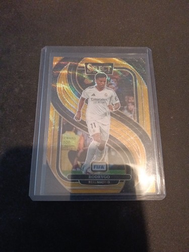 Rodrygo 2024 Panini Select Gold Wave Prizm /10