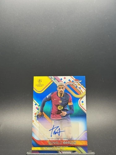 Ronald Araújo 2024 Topps Finest Blue Refractor /150