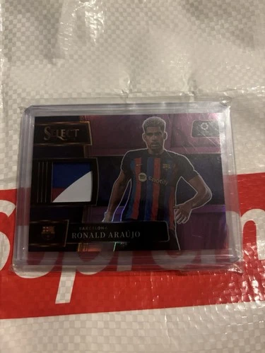 Ronald Araújo 2022 Panini Select Purple Prizm /10