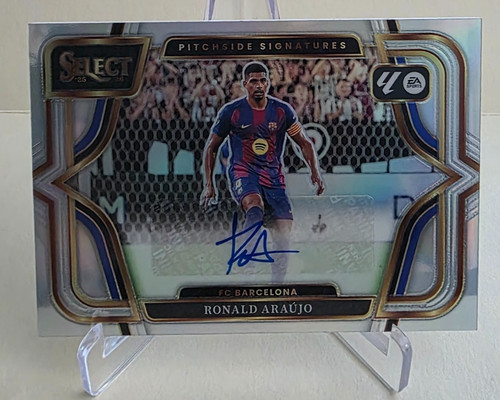Ronald Araújo 2025 Panini Select Silver Prizm