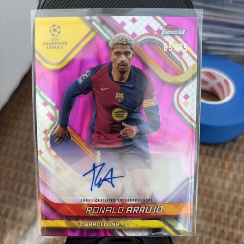 Ronald Araujo 2024 Topps Finest /75