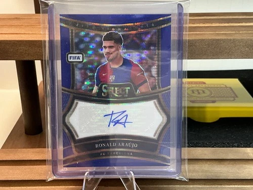 Ronald Araujo 2024 Panini Select Blue Pulsar