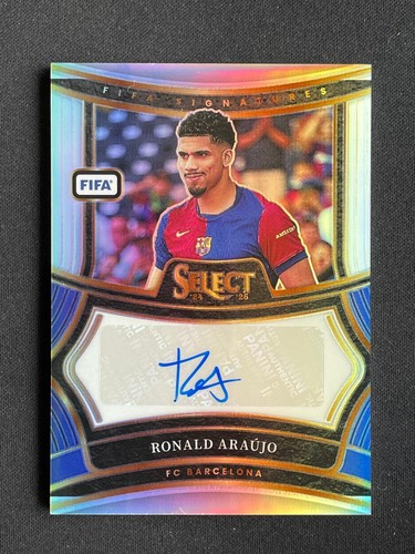 Ronald Araujo 2024 Panini Seleziona Firme Silver Prizm