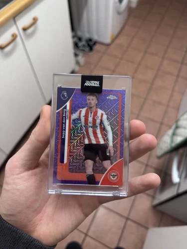 Sepp van den Berg 2025 Topps Chrome Viola Mojo /7