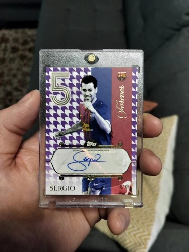 Sergio Busquets 2025 Topps Barcelona Forever /75