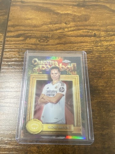 Signe Bruun 2024 Topps Chrome UEFA Women's Sapphire /50