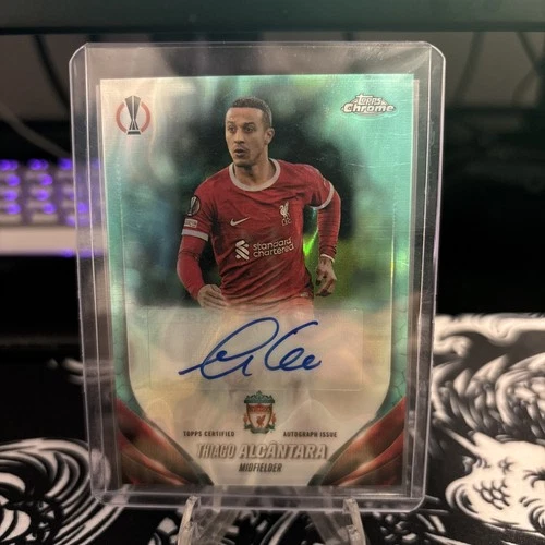 Thiago Alcantara 2023 Topps Chrome Pink Lava