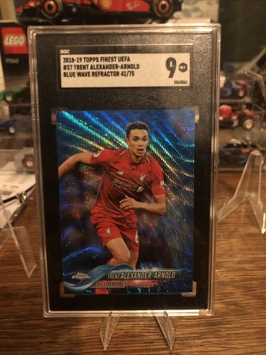 Trent Alexander-Arnold 2018 Topps Chrome Blue Wave /75