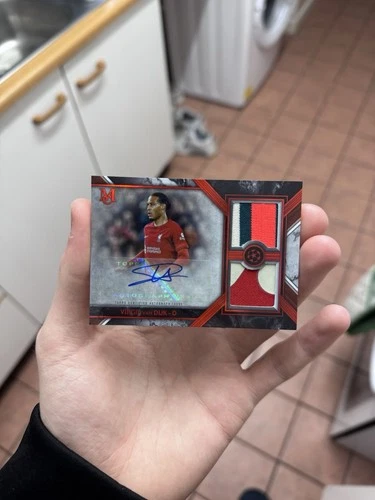 Virgil van Dijk 2022 Topps Museum /25
