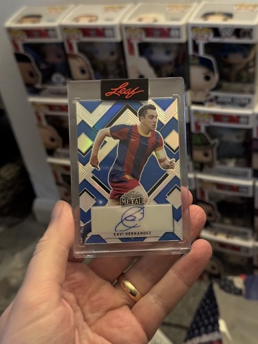 Xavi Hernández 2022 Leaf Metal Blue /20