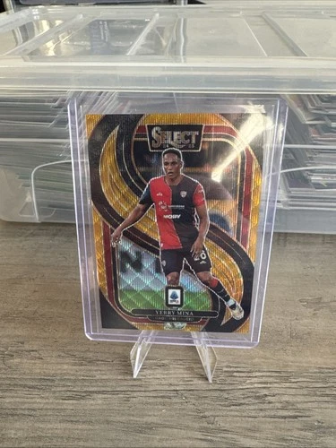 Yerry Mina 2024 Panini Select Gold Wave Prizm /10