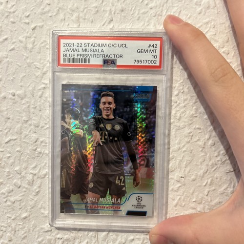 Jamal Musiala Stadium Club Chrome Blue Prism Refractor