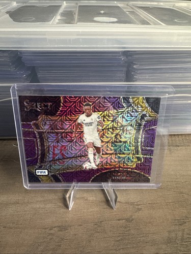 Vinicius Junior Select Purple Mojo Prizm