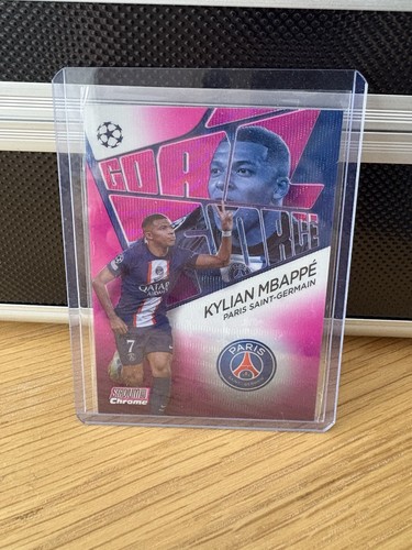 Kylian Mbappé Stadium Club Chrome Pink Wave