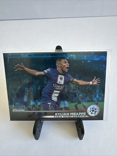 Kylian Mbappe Stadium Club Chrome Blue Prism
