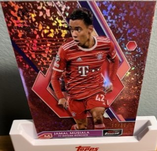 Jamal Musiala 2022 Topps Finest UEFA Champions League Rose Gold Mini Diamond /50