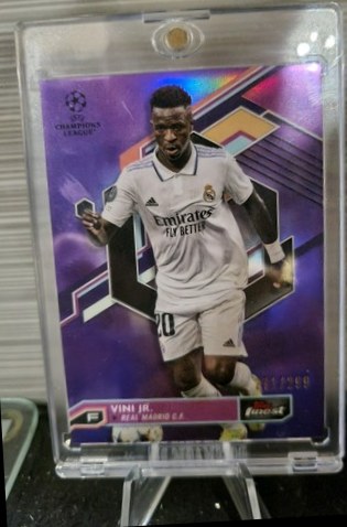 Vinicius Junior 2022 Topps Finest Chrome Purple /299