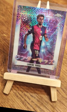 Lamine Yamal 2024 Topps Chrome Japan Mojo