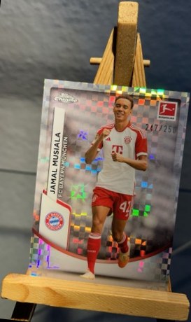 Jamal Musiala 2023 Topps Chrome Bundesliga X-Fractor /250
