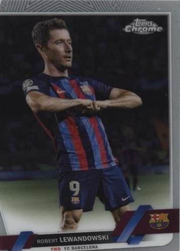 Robert Lewandowski 2022 Topps Chrome Refractor #9