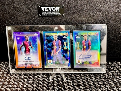 Lamine Yamal Topps Chrome Sapphire /25 and /199