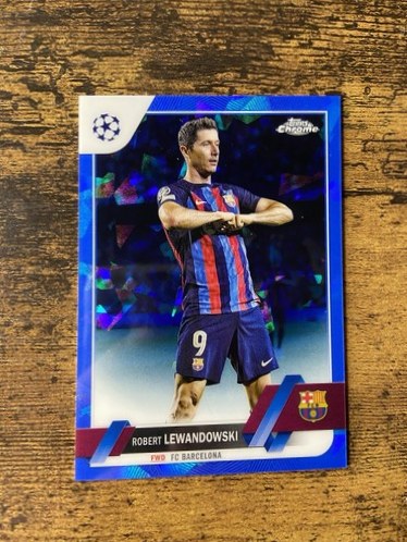 Robert Lewandowski 2022 Topps Chrome UEFA Champions League Sapphire #9