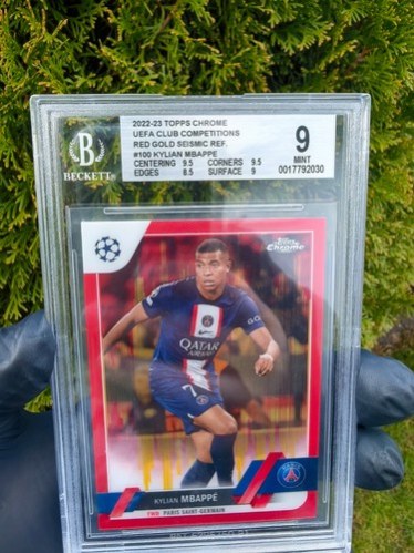 Kylian Mbappe 2022 Topps Chrome Red & Gold Seismic Refractor