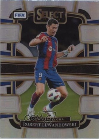 Robert Lewandowski 2023 Panini Select FIFA Silver Prizm #25
