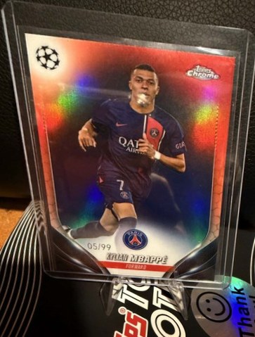 Kylian Mbappe 2023 Topps Chrome Fuchsia RayWave /99