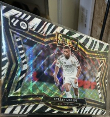 Kylian Mbappe Panini Select Zebra Prizm
